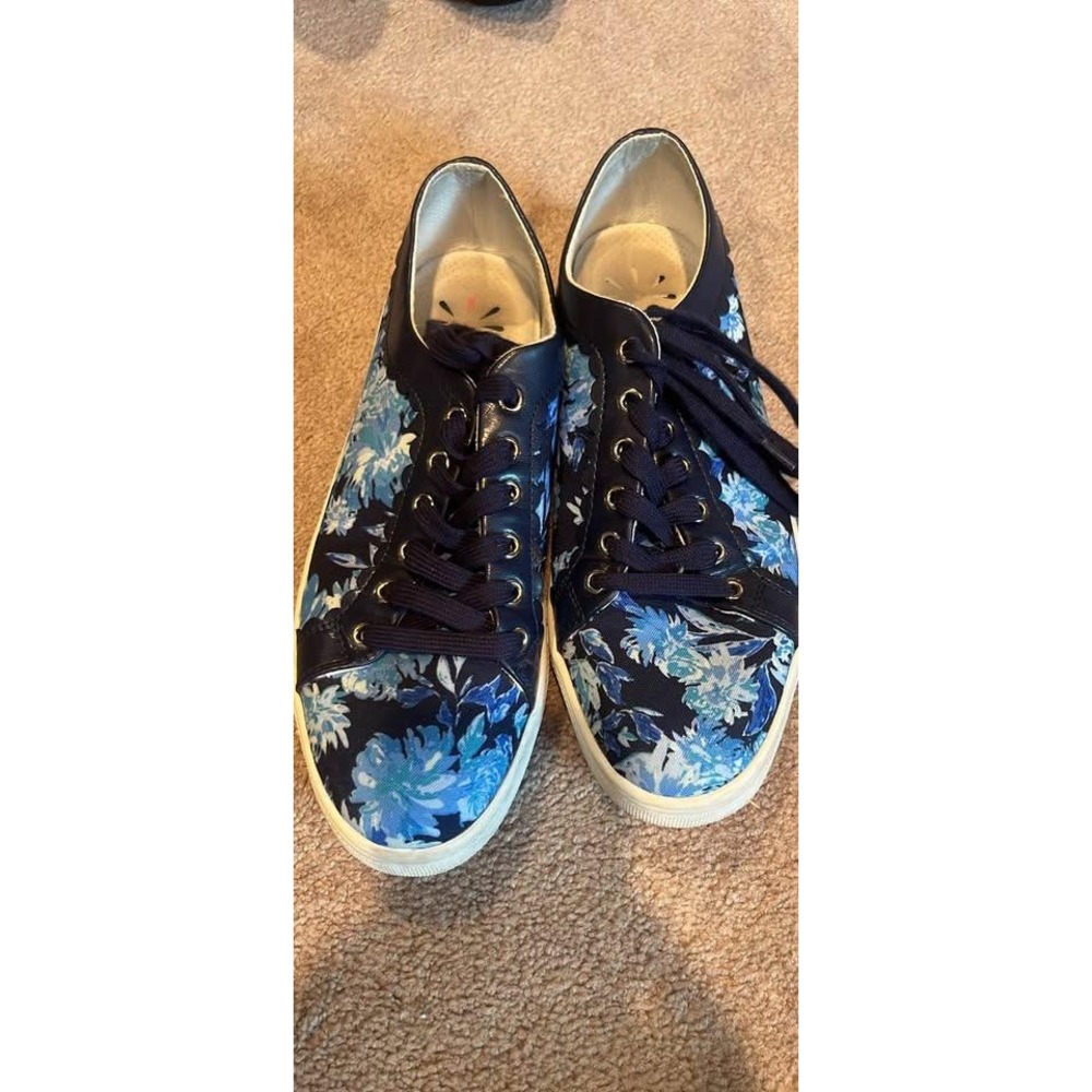 Isaac Mizrahi Live Blue Floral Print Scalloped Lace Up Sneakers Low Top Shoes